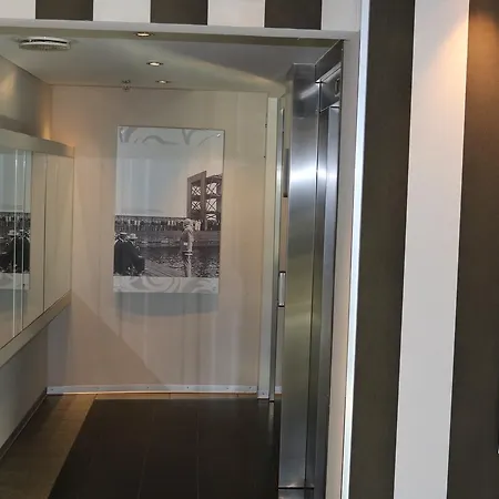 Leilighet Large Modern 1 Bedroom With Balcony *